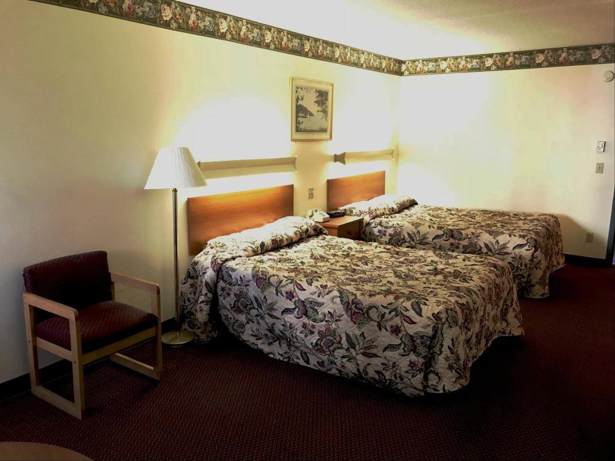 Adirondack Efficiencies Hotel Watertown Ngoại thất bức ảnh